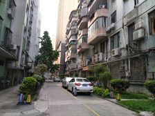 小区环境好,配套齐全,交通出入方便