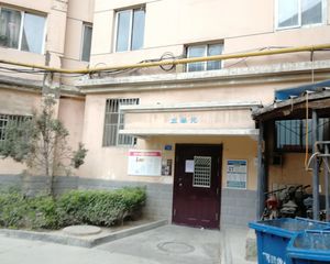 正规两室两厅,南北户型,户型方正,看房方便