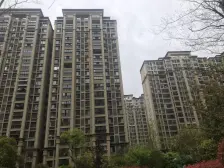 清水毛坯,中高楼,有一个买断车位,价格可谈!