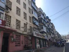 乐山里,临街门头,位置不错,南向能做俩门头