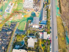 带院子 可以按电梯 四室 价格可议 看房方便