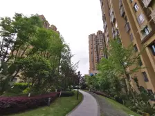 西区成熟位置,小区近轻轨近公园