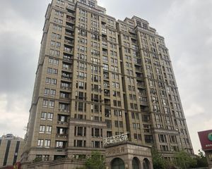 天伦名苑116平精装3居室带大露台