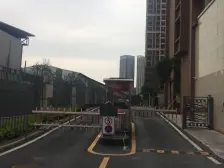 证满五年 无抵押 无户口 中层 2卫