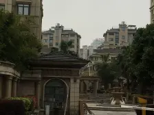 城北花园洋房,交通方便,出门就是商场