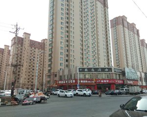 东亚大两居115平凤凰层精装修小高层南北户型