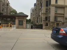 城北花园洋房,交通方便,出门就是商场