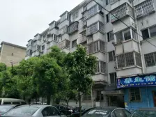 文明小区靠江边 精装修一梯两户南北通透两室一厅 无物业费诚售