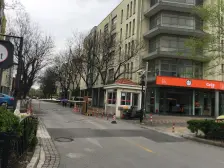 二梯四户,电梯房,一门关,客厅带阳台,品质小区,交通便利,精装修,精装好房