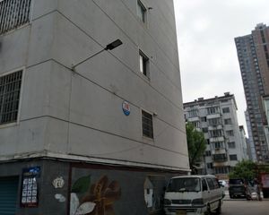 怡滨花苑 南北通透,采光好 装修好,环镜优美 视野好,诚心出售