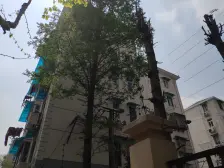 双南两房,靠近小区出入口,看房有钥匙,产权清晰,诚意出售