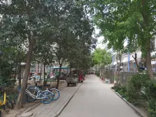 边户方正通透 门口就是学 校 公摊小 业主诚心出售