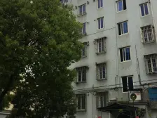 通勤便捷!门口公园,带大阁楼,房型正,满五