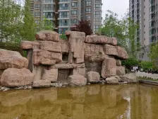 房子满5年,户型朝东,通风效果佳,双气