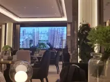 两梯两户大横厅楼层好视野好采光好 Dong 校 区