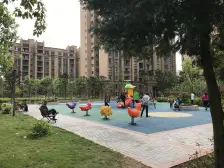 业主诚心出售,价格可谈,小区配套成熟