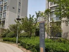 莲花苑 近地铁 南北通透 商品房 交通便捷 有电梯