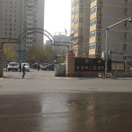 金顶街五区2室1厅1卫东朝向5500.00元/月出租