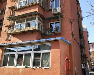 沿河路4号2室1厅南北