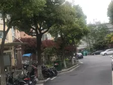 楼间距开阔 停车位充足 南北通两房 超高使用面积