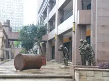 正规五房双卫户型居家使用出行方便
