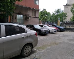 客厅方正大气房东急售看中价钱可以谈