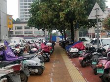 近地铁,近商场,近琅西农贸市场和金湖广场商圈