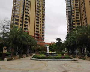 天诚时代4室2厅东南
