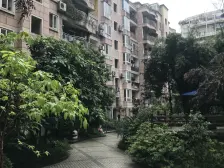 加州新牌坊 龙珠花园八房230万