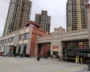 天诚朝南双面通透三房自住标准装修高楼层采光好