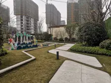 安静位置带大花园住家舒适户型方正