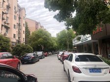 新上一房次顶楼带露台产权清晰南北通风好小户型诚意售