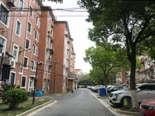 一期新上南北两房,小区中间位置,凤凰楼层