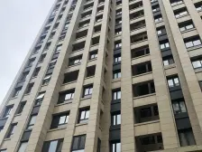 小区中心位置,主卧朝南,独立电梯,精装修