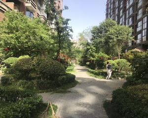 锦业路丨丈八6路地铁口,洋房社区、精装带露台