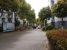 六楼带阁楼,精装修,视野好,采光好