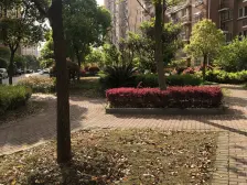 独立电梯,电梯房,大开间,南北通透,品质小区,近商圈,精装修,诚意出售