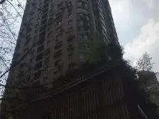 南坪万达商圈 上珊瑚 交通方便 正朝南视野开阔