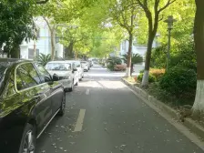 此房满五,户型方正拎包入住,楼层好视野开阔交通便利