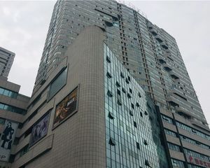 郫县百伦广场3室2厅西南