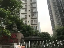 六公里轻轨旁 装修小户型 出行方便 住宅