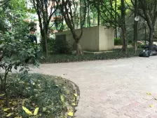 黄泥磅,带露台额。