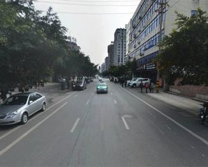 交大万通格外2室1厅西北
