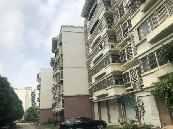 龙盘小区