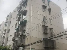 楼层好位置佳,出门就是菜市场,户型方正的一房!