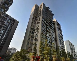 交大万通格外1室1厅东南