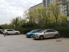 紧挨地铁3号线华苑站,可直达天津站、天津南站