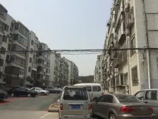 东打头交通便利 户型方正四室两卫系却户型带小棚