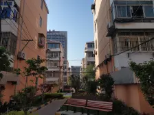 此房满五,朝南一室户,近地铁站,医院,商圈位置好