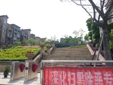 次新小区+正规3房2卫+全中庭+户型方正+诚心出售!